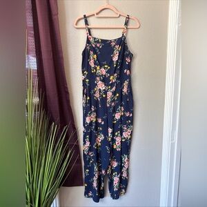 #675 Old Navy floral cropped romper with pockets size medium